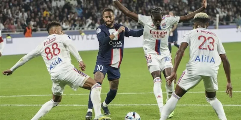 Phân tích và dự đoán kết quả trận Olympique Lyonnais vs PSG 